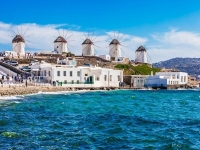 Από αύριο στις 6 το πρωί η εφαρμογή των περιοριστικών μέτρων σε Μύκονο και Χαλκιδική