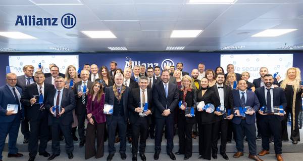 H Allianz βράβευσε τους κορυφαίους παραγωγικά συνεργάτες του δικτύου Agency