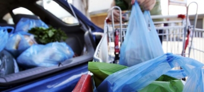 Έρχεται νέο χαράτσι στις πλαστικές σακούλες - Θα πληρώνουμε και αυτές που δίνουν περίπτερα και λαικές αγορές