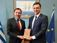 Β. Κικίλιας στη συνάντηση με τον Oscar Puente: «Μαζί Ελλάδα και Ισπανία για την ανταγωνιστικότητα των μεσογειακών λιμένων της Ε.Ε.»