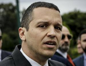 Ο Ηλ. Κασιδιάρης ανακοίνωσε ότι στηρίζει το κόμμα «Σπαρτιάτες»