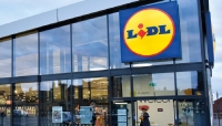 Lidl Ελλάς: Συνεχίζει να στηρίζει 340 οικογένειες με επιπλέον προϊόντα αξίας 100.000€ για 2η χρονιά