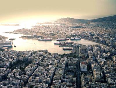 ΔΕΔΔΗΕ: Προχωρεί το σχέδιο ηλεκτροδότησης από ξηράς των πλοίων στα ελληνικά λιμάνια