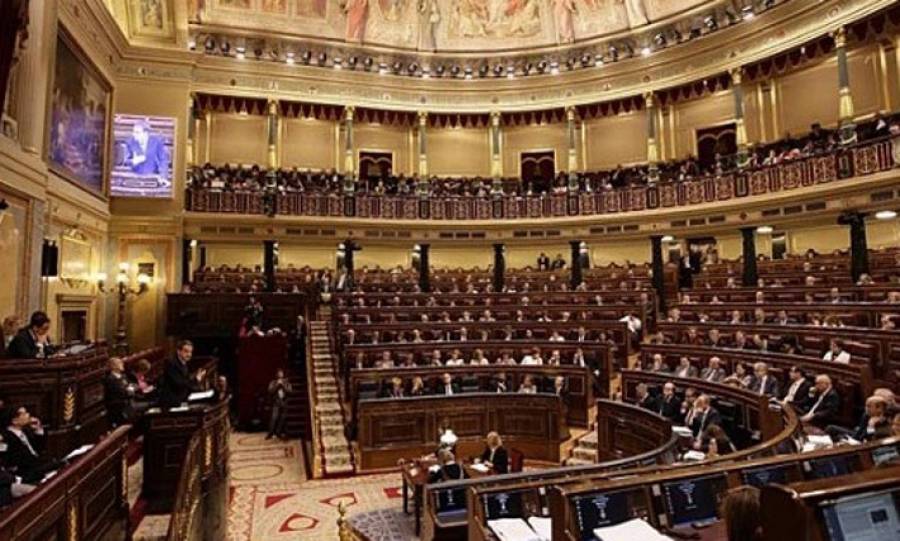 Ισπανία: Έξτρα φόρος 4,8% στις τράπεζες και 1,2% στις εταιρείες ενέργειας