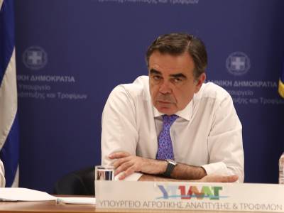 Σχοινάς: «Τα λαμόγια τελείωσαν» – Νέα εποχή στις αγροτικές επιδοτήσεις με 61 εκατ. ευρώ σε παραγωγούς