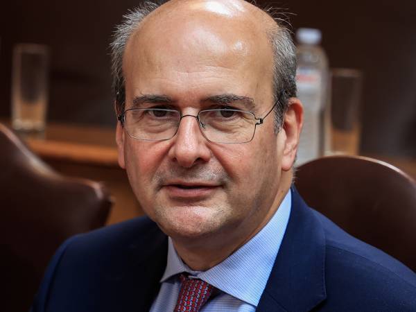 Κ. Χατζηδάκης: Έχουμε περισσότερα έσοδα με χαμηλότερους φόρους