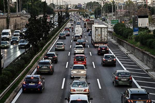 Νέος κύκλος ειδοποιητηρίων στο πλαίσιο των διασταυρωτικών ελέγχων οχημάτων για υποχρεωτική ασφάλιση και τέλη κυκλοφορίας