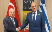 Συνάντηση Δένδια - Γκιουλέρ στο Βίλνιους: Συμφώνησαν να υπάρξει επικοινωνία των δύο πλευρών για τα Μέτρα Οικοδόμησης Εμπιστοσύνης