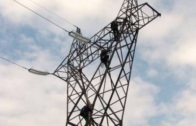 Στο χαμηλότερο σημείο των τελευταίων 16 μηνών η τιμή του ρεύματος