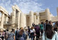 Στους 4,9 εκατ. οι συνολικοί επισκέπτες στη χώρα το τετράμηνο