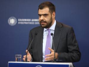 Μαρινάκης: Το νομοσχέδιο για την ισότητα στον γάμο ούτε «παγώνει» ούτε επισπεύδεται