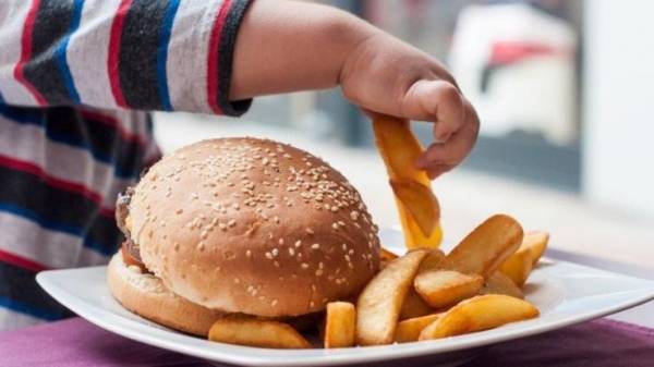 Μεγαλύτερος ο κίνδυνος παχυσαρκίας για τα μοναχοπαίδια