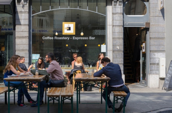 Βρυξέλλες: Κλειστά τα μπαρ και τα καφέ από αύριο και για ένα μήνα
