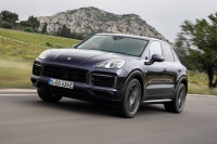Porsche: Σχεδιάζει και νέο εργοστάσιο στη Σλοβακία