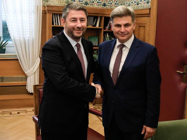 Ν. Φαραντούρης: «Διεγράφην από τον ΣΥΡΙΖΑ διότι δεν με ήθελαν - Με καλωσόρισαν στο ΠΑΣΟΚ»