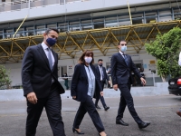 Η Κατερίνα Σακελλαροπούλου έκανε την τρίτη δόση του εμβολίου
