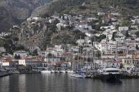 Μόνο με άδεια τα οχήματα στην Ύδρα