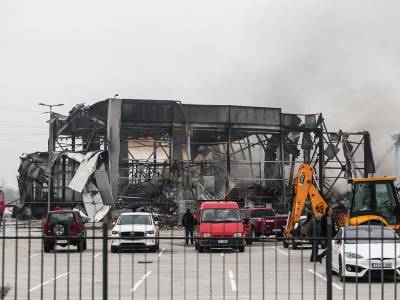 Φωτιά στο εργοστάσιο της Βιολάντα στα Τρίκαλα: 4 γυναίκες εντοπίστηκαν νεκρές