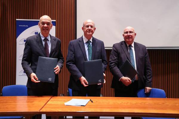 Cyprus receives €100 million EIB loan for extensive road upgrades