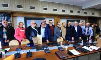 Αυγενάκης: Με τη θετική στάση των Επιμελητηρίων ανοίγονται επιχειρηματικές προοπτικές για τους αγρότες – Σύσκεψη εκπροσώπων Επιμελητηρίων στην Καρδίτσα για την ίδρυση Τμημάτων Αγροτών