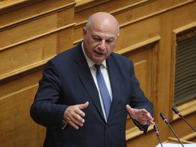 K. Τσιάρας: «Είμαστε έτοιμοι να συζητήσουμε με τους αγρότες άμεσα» - Μπλόκο στο γραφείο του στην Καρδίτσα