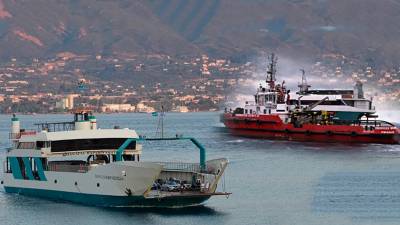 Ανακοίνωση του Υπ. Ναυτιλίας για το περιστατικό προσάραξης του πλοίου στα Νέα Στύρα Ευβοίας - Ξεκίνησε η ρυμούλκησή του