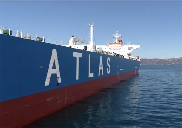 Atlas Maritime receives LNG PCTC “ECO STAR”