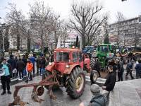 Αποχώρηση αγροτών από το μπλόκο της Νίκαιας και νέα κινητοποίηση στη Λάρισα