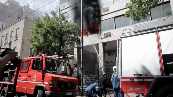 Στα γραφεία ασφαλιστικής εταιρείας η φωτιά που ξέσπασε το πρωί επί της οδού Γ΄ Σεπτεμβρίου