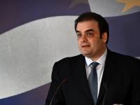Πιερρακάκης για κόκκινα δάνεια: «Χθες ψηφίσαμε το μεγαλύτερο πλαίσιο μέτρων για το ιδιωτικό χρέος μετά την κρίση»