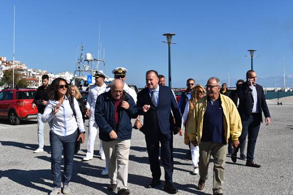 Επίσκεψη του Υφυπουργού Ναυτιλίας, Ιωάννη Παππά, σε Βόλο, Σκόπελο και Σκιάθο