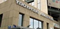 Επεκτείνονται τα μέτρα στήριξης εργαζομένων και επιχειρήσεων και τον Δεκέμβριο - Ποιους αφορούν