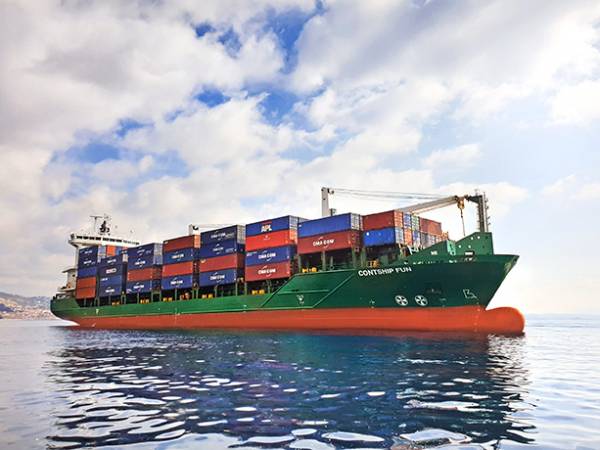 Contships: Ενίσχυση του στόλου με την αγορά πέντε πλοίων