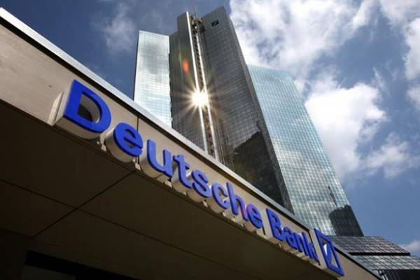 Η Deutsche Bank αναβαθμίζει τις βρετανικές ασφαλιστικές, αλλά υποβαθμίζει την Aviva