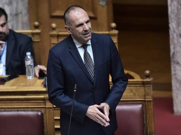 Γεραπετρίτης: «Τη Δευτέρα ελληνικό C-130 θα μεταφέρει ανθρωπιστική βοήθεια στη Γάζα»