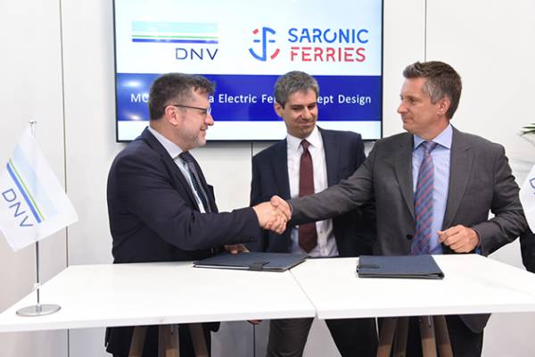 DNV: Μνημόνιο με Saronic Ferries για ηλεκτρικά πλοία στον Αργοσαρωνικό