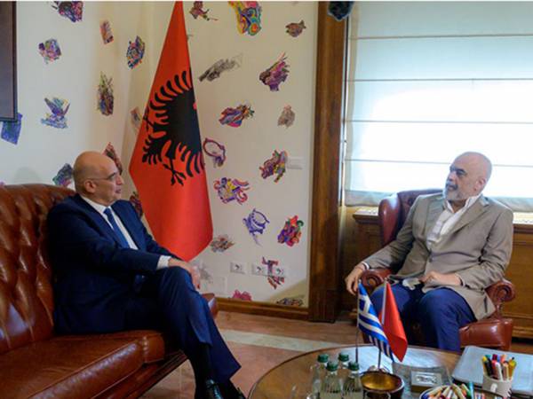 Ν. Δένδιας από Αλβανία: Να μην επιτρέψουμε σε αναθεωρητικές δυνάμεις να αποσταθεροποιήσουν την ευρύτερη περιοχή μας