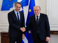 Κ. Μητσοτάκης σε Α. Κουμπίλιους: Η άμυνα είναι ευρωπαϊκό δημόσιο αγαθό και απαιτεί κοινό δανεισμό