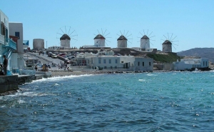 Συνελήφθη Μυκονιάτης δικηγόρος που έσπασε την καραντίνα