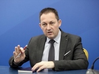 Πέτσας: Δεν γίνεται ο ανεμβολίαστος να είναι «τζαμπατζής» και να χρησιμοποιεί δωρεάν τις δομές