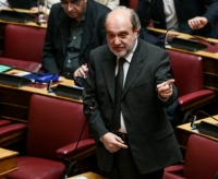Ελαφρύνσεις από τα τέλη κυκλοφορίας ζητεί ο βουλευτής του ΣΥΡΙΖΑ Τρ. Αλεξιάδης