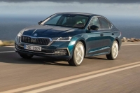 H Skoda Octavia υποψήφια για το Car of The Year 2021