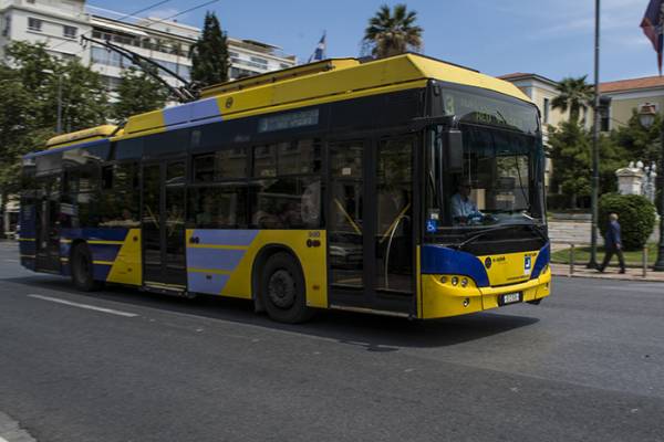 Στάση εργασίας σήμερα Μ. Τρίτη σε λεωφορεία και τρόλεϊ